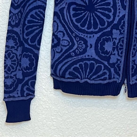 Icelandic Design Patterned Full Zip Wool Blend Sweater in Royal Blue size Small - Picture 13 of 16